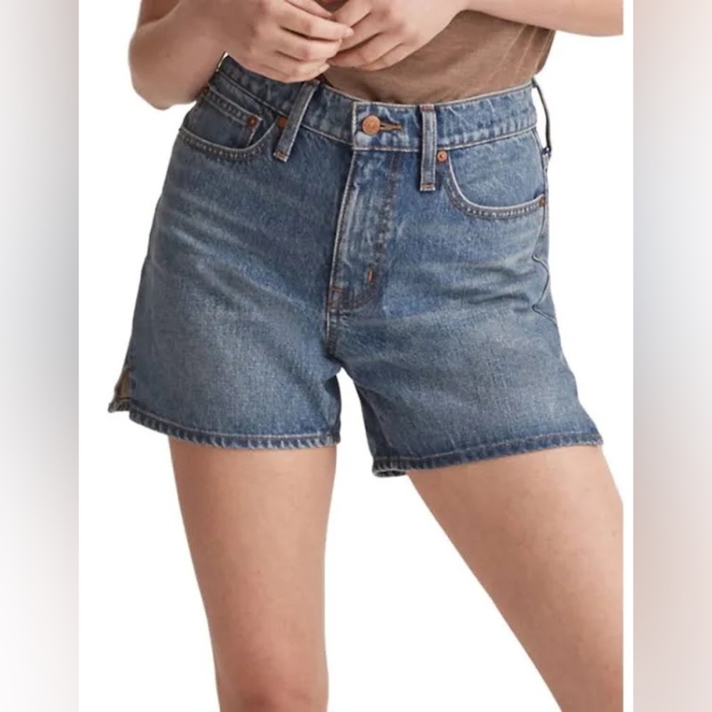 relaxed mid-length denim shorts in kimbrough wash: side-slit edition - 28US